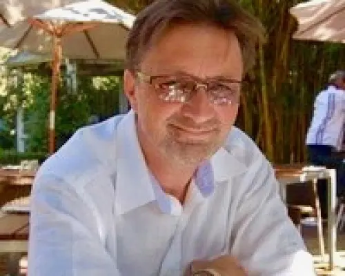man at cafe